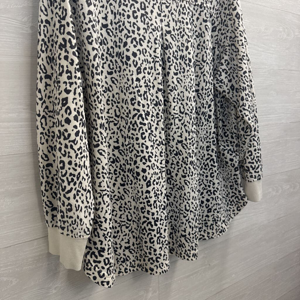 Jane and Delancey White/ Black Leopard Print Henley Long Sleeve Top 1X