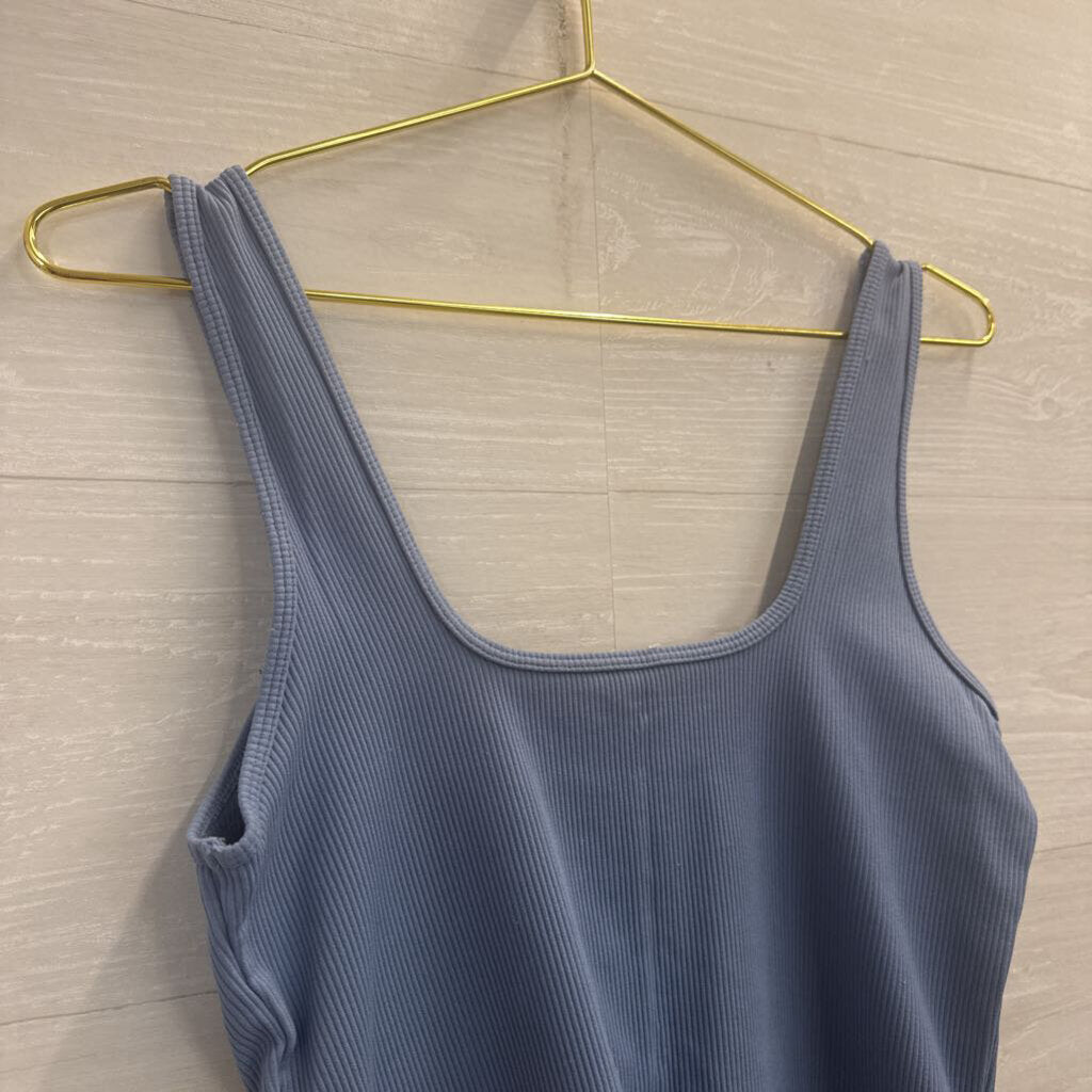 Abercrombie and Fitch Blue Hook Eye Front Cropped Tank Top Medium
