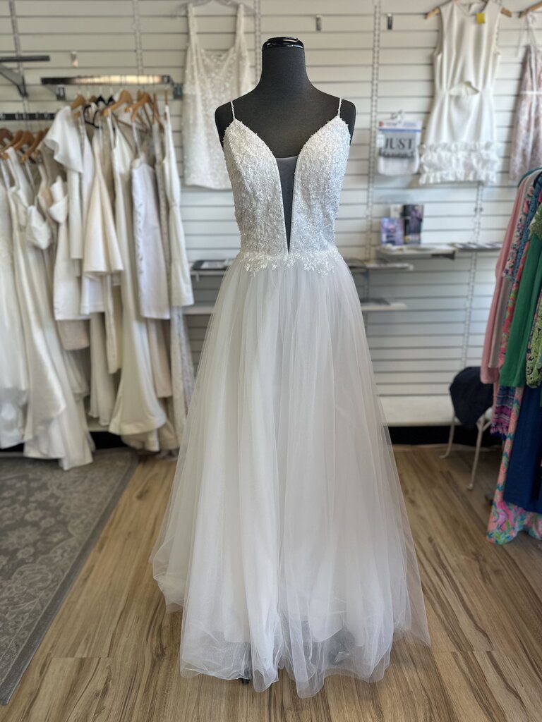 Dave & Johnny Beaded Top Ballgown 14