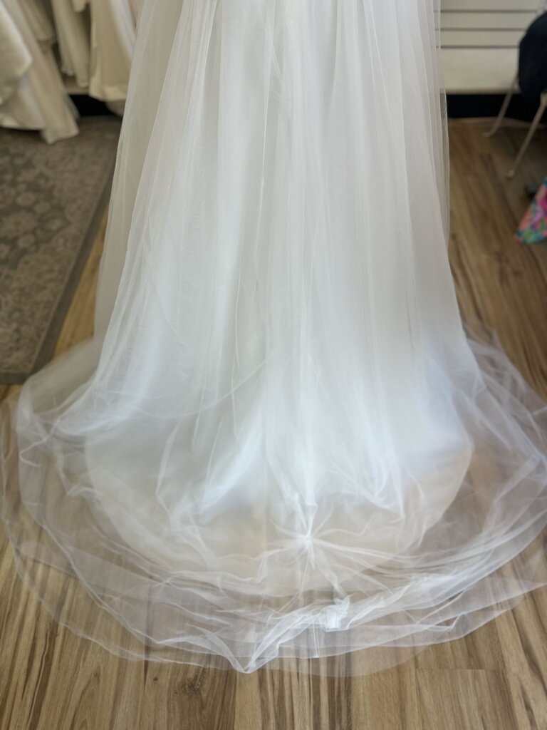 Dave & Johnny Beaded Top Ballgown 14