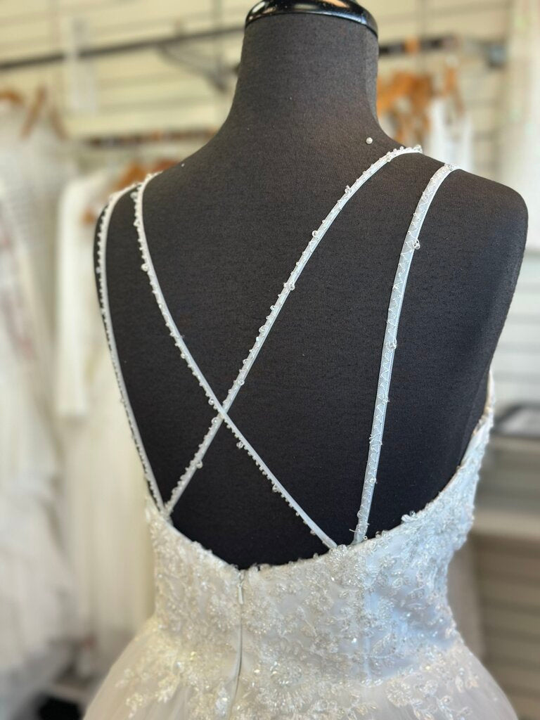 Dave & Johnny Beaded Top Ballgown 14