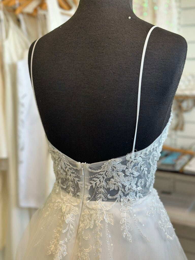 Dave & Johnny Beaded Top Ballgown 14