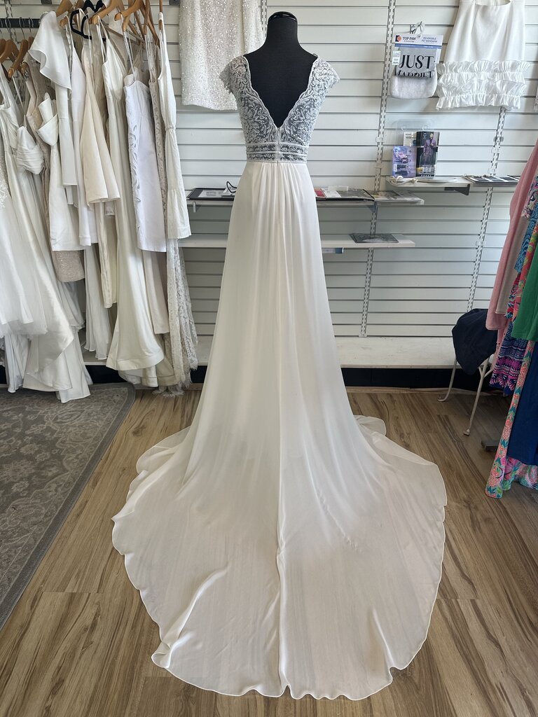 Jessica McClintock Beaded Lace Wedding Dress 14