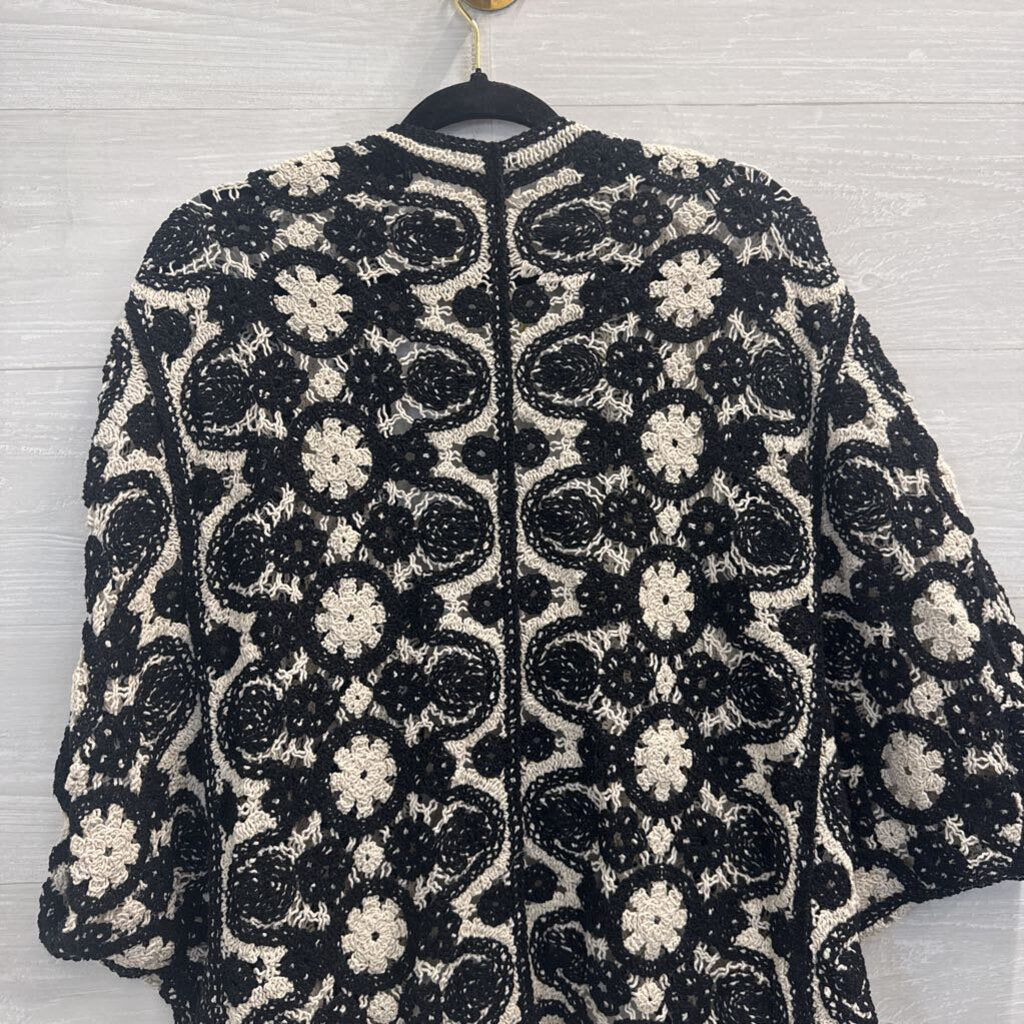 POL Black/ Beige Crochet Knit Print Open Front Top One Size