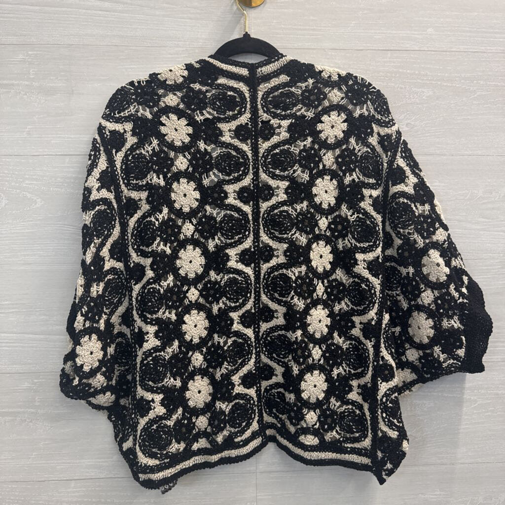 POL Black/ Beige Crochet Knit Print Open Front Top One Size
