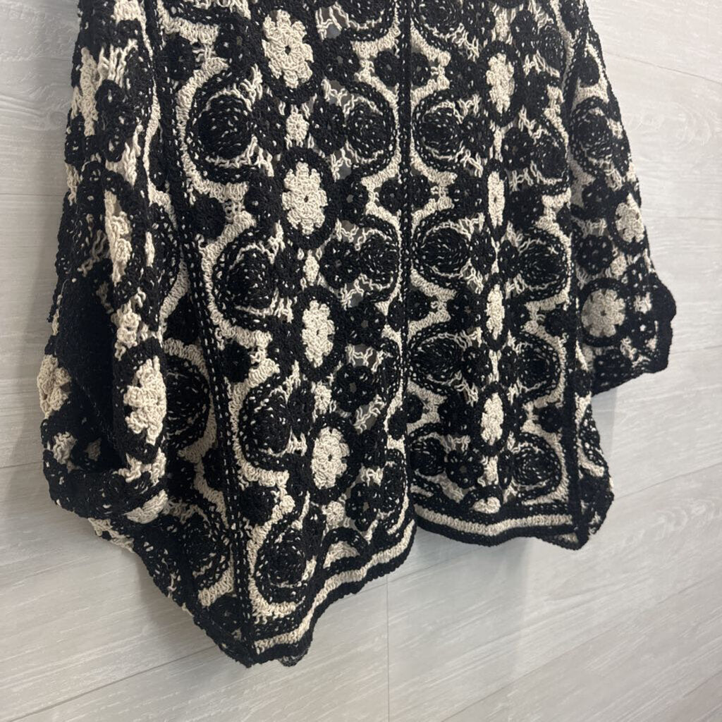 POL Black/ Beige Crochet Knit Print Open Front Top One Size