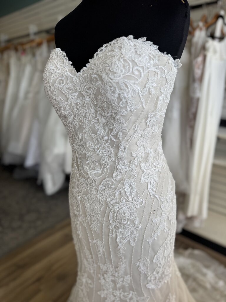 Essense of Australia Strapless Beaded Lace Fitted Wedding Dress 12