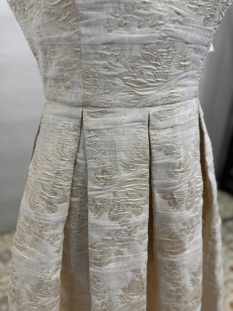 Dress the Population Ivory/Gold Short Brocade Medium