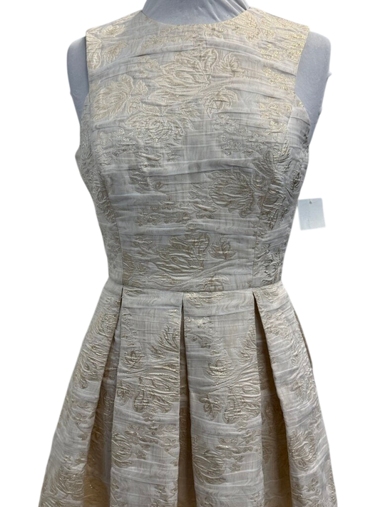 Dress the Population Ivory/Gold Short Brocade Medium
