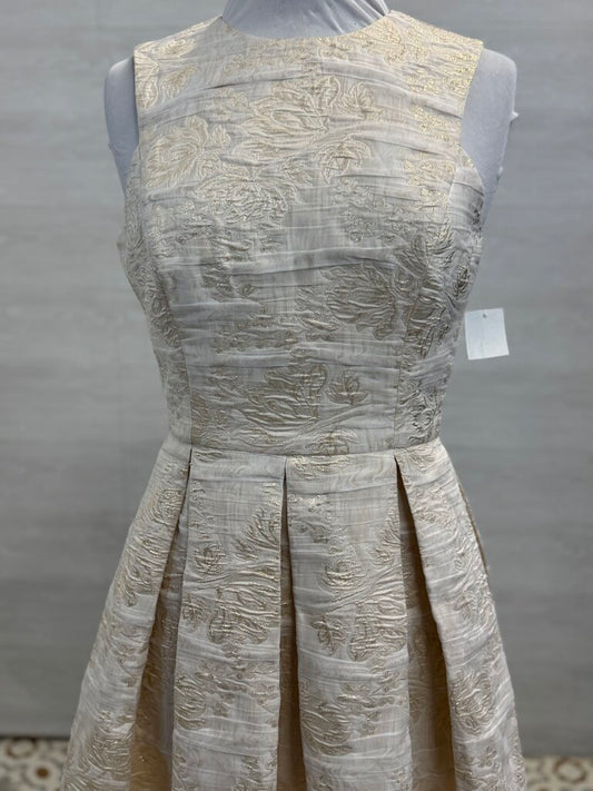 Dress the Population Ivory/Gold Short Brocade Medium