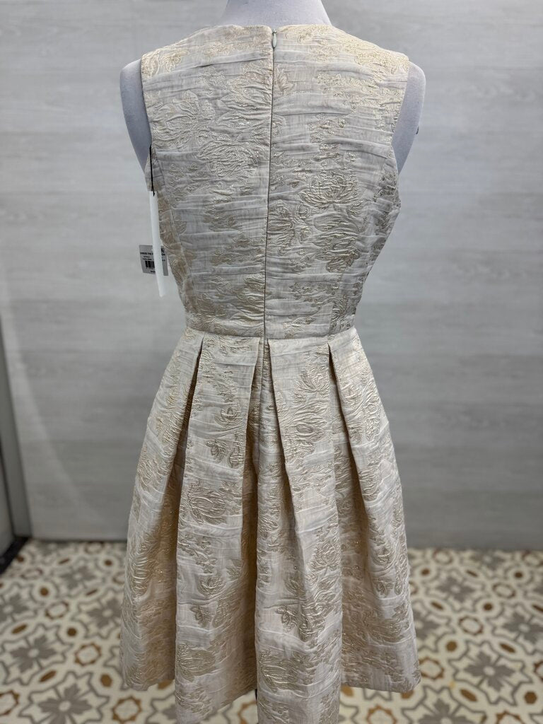Dress the Population Ivory/Gold Short Brocade Medium