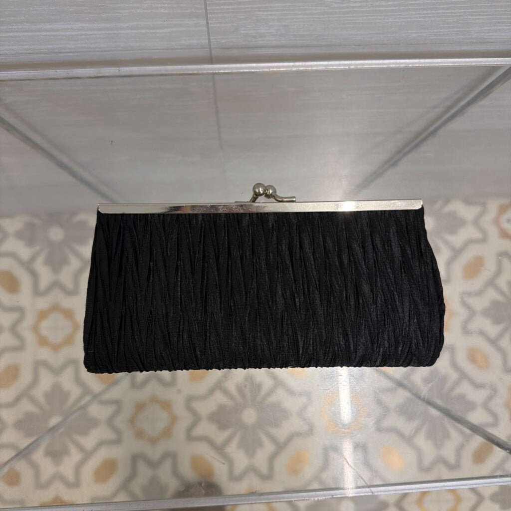 Black Crinkle Kiss Lock Small Clutch Purse