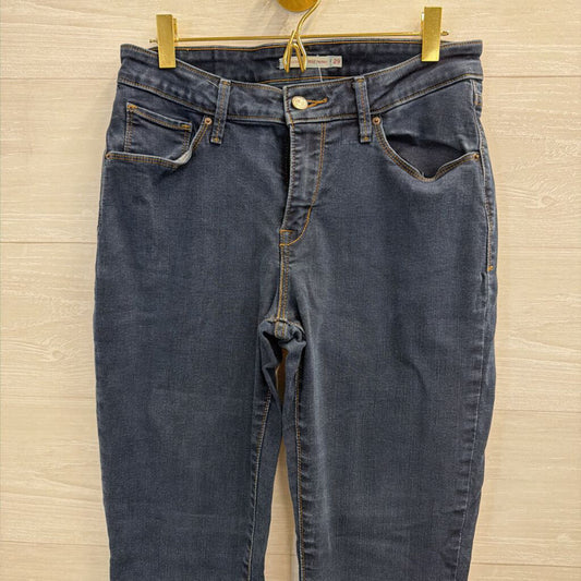 Levi Dark Wash Classic Mid Rise Skinny Jeans 29