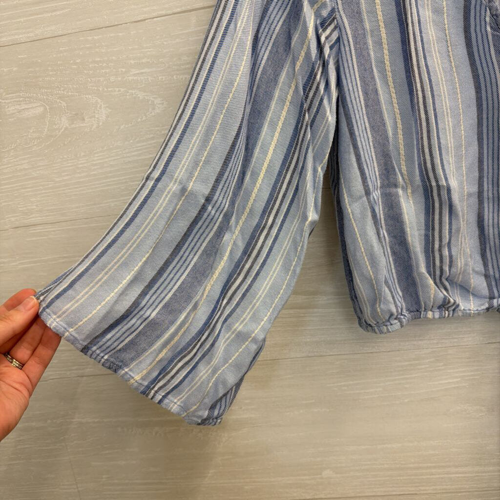 American Eagle Cropped Blue Striped Top Small