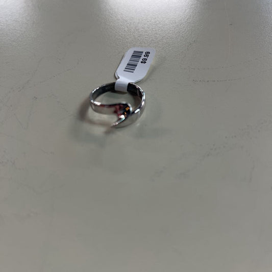 Silver Toned Wave Ring Size 7.5