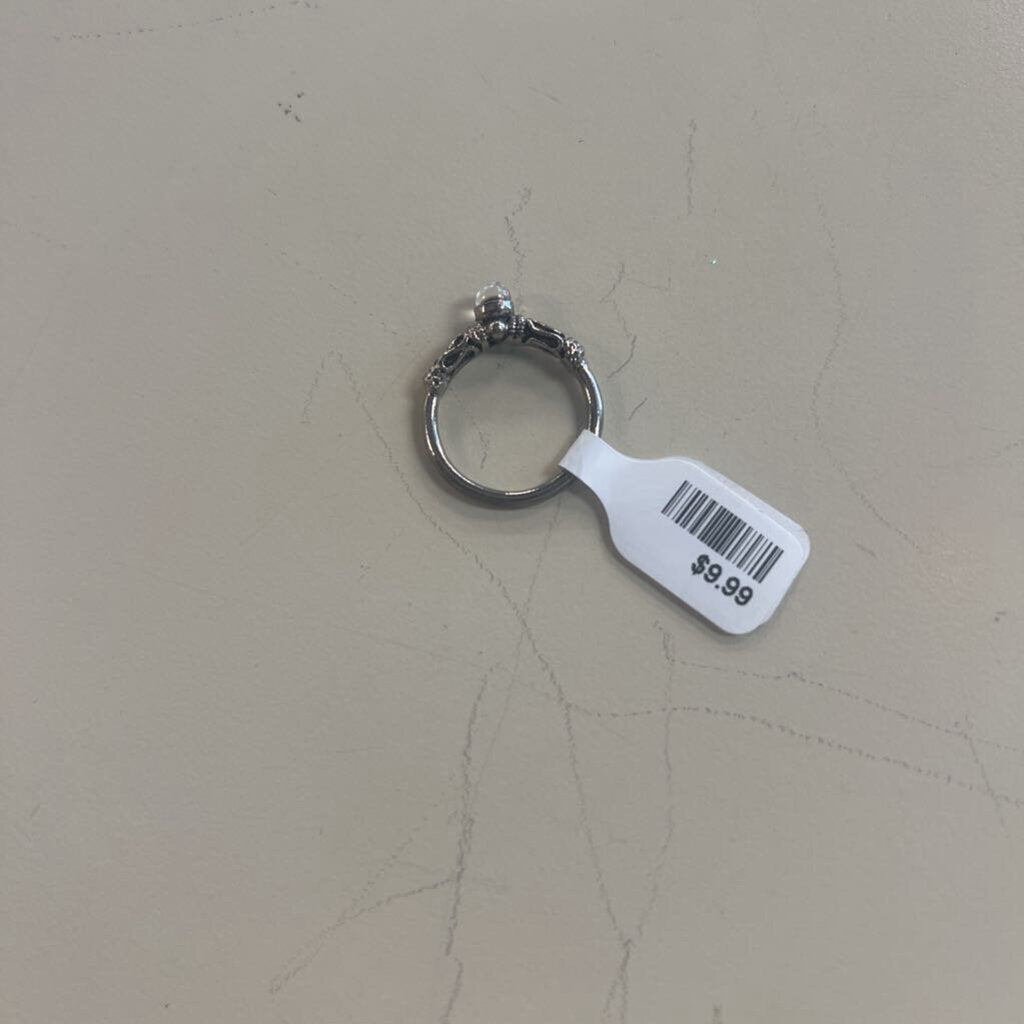 Silver Toned Dainty Ring Size 5.5