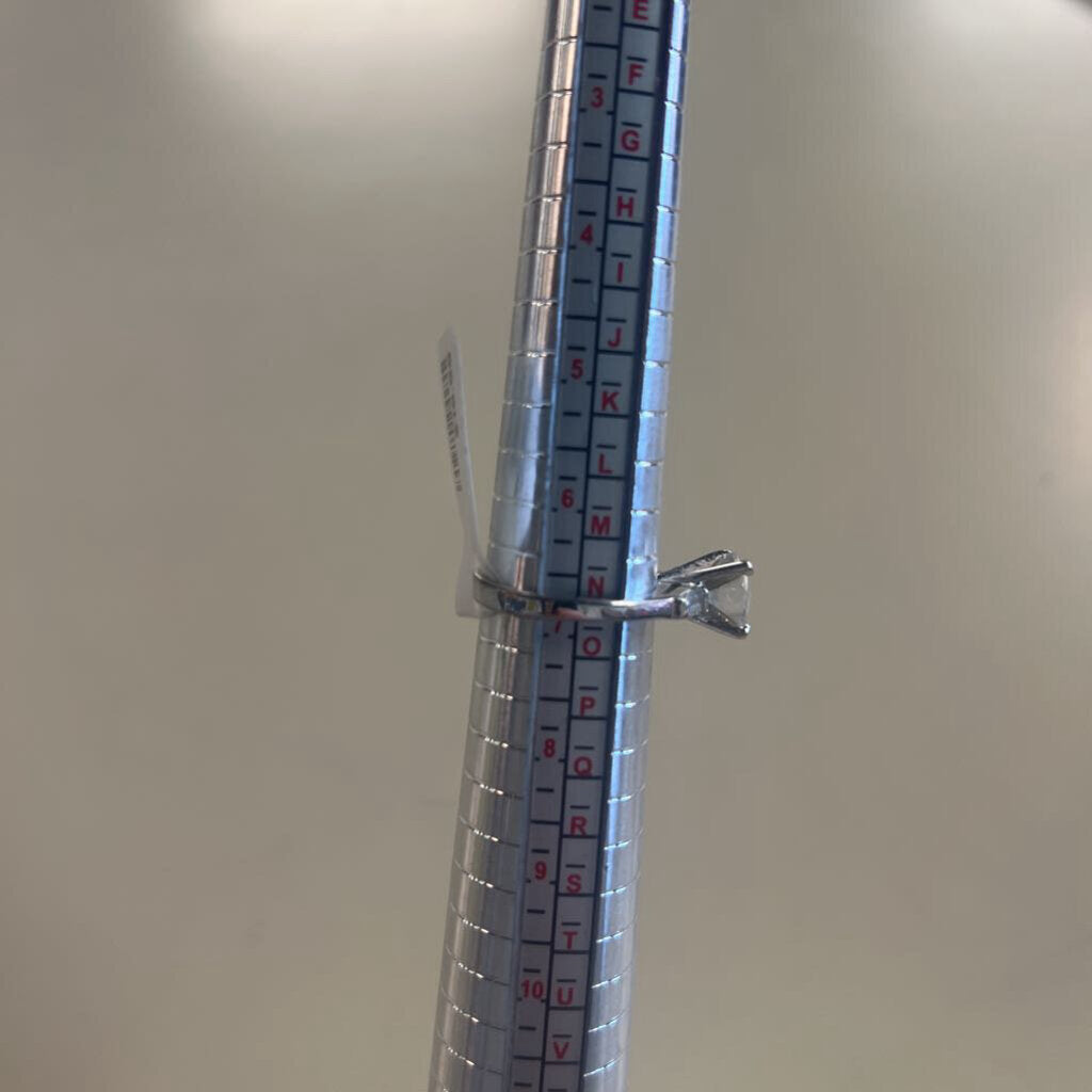 Silver Toned CZ Stone Ring Size 6.5