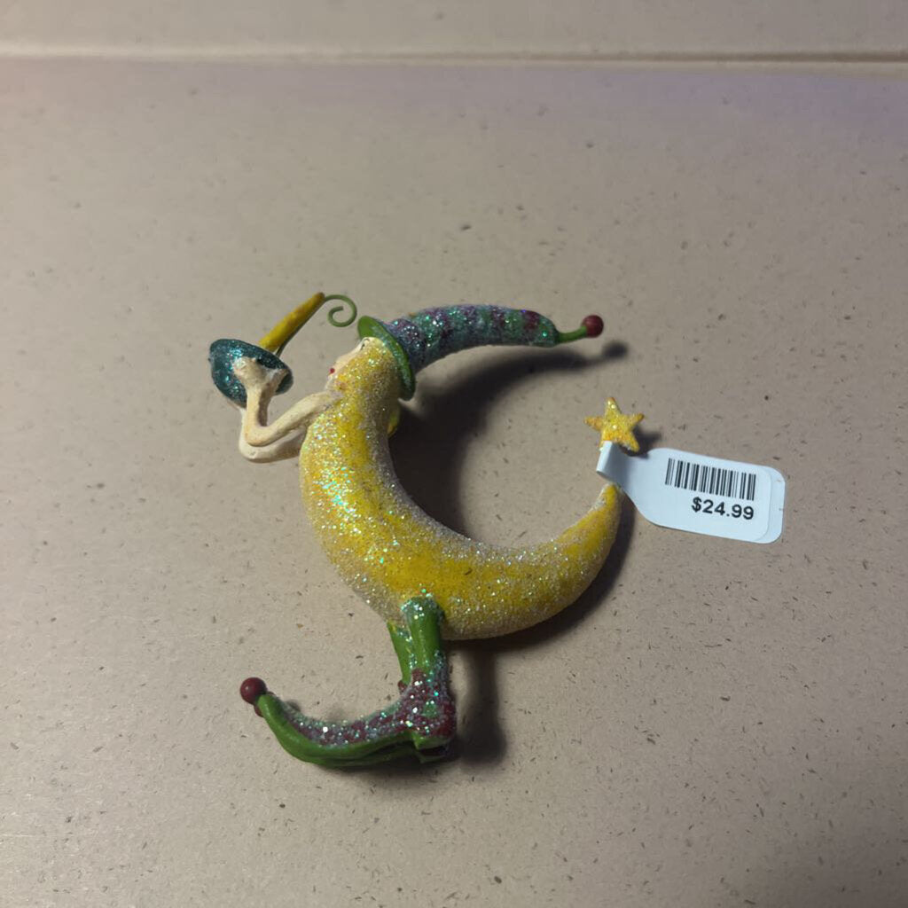 Dept 56 Moon Man Pin