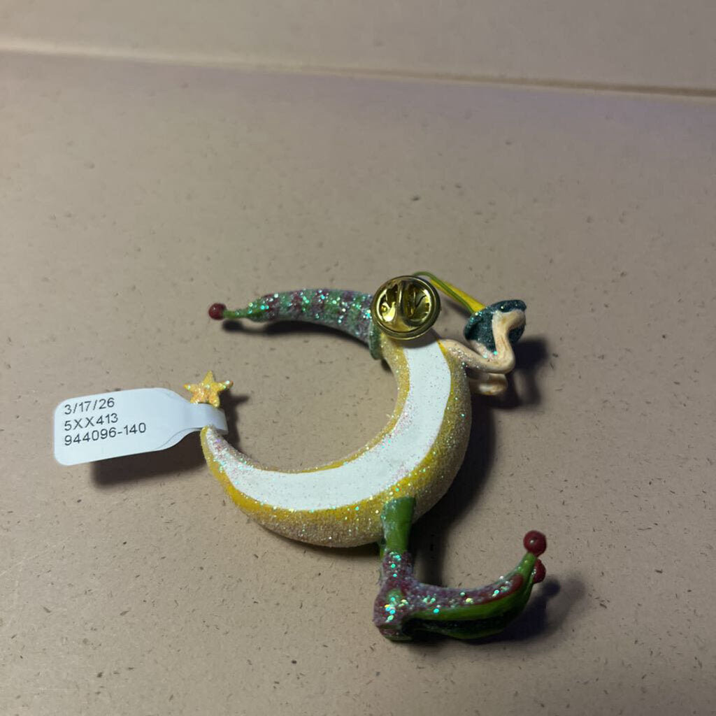Dept 56 Moon Man Pin