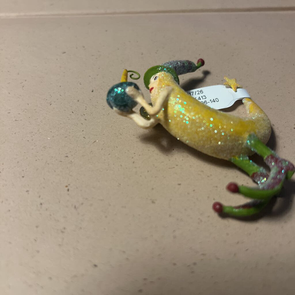 Dept 56 Moon Man Pin