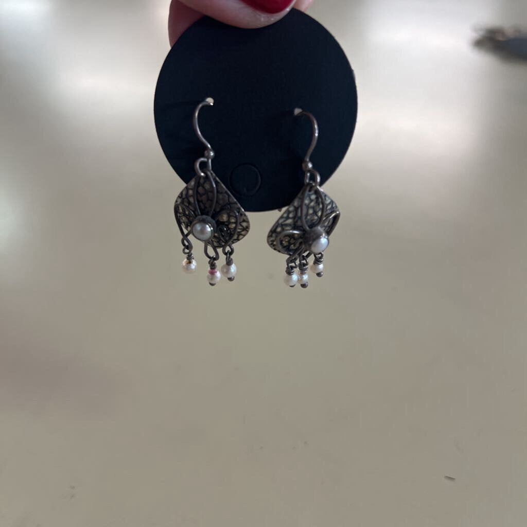 Handcrafted Pearl Drop Earrings