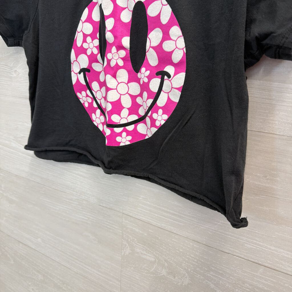 Altar'd State Grey/ Pink Smiley Face Cropped Short Sleeve Graphic Tee Extra Small