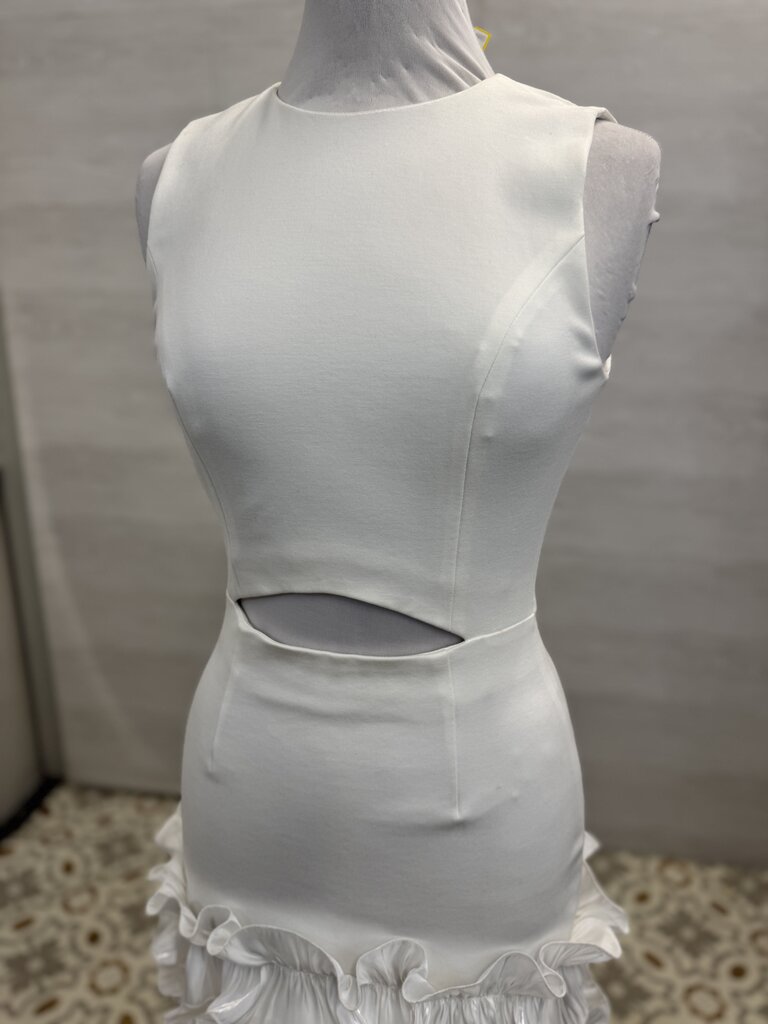 Elliatt White Cutout Ruffle Hem Sleeveless Dress Small