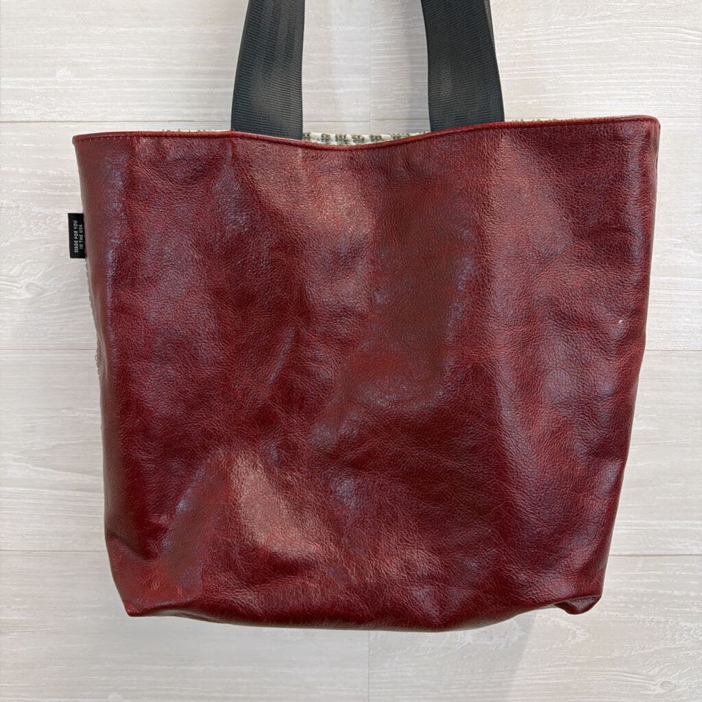 TXTUR Burgundy Leather Tote Purse