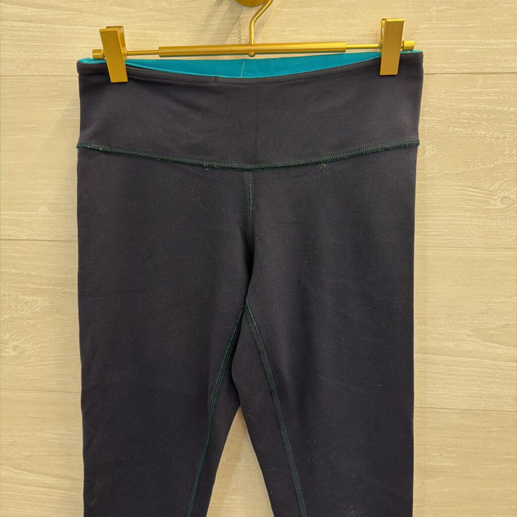 Lululemon Navy/ Blue Reversible Cropped Leggings 6