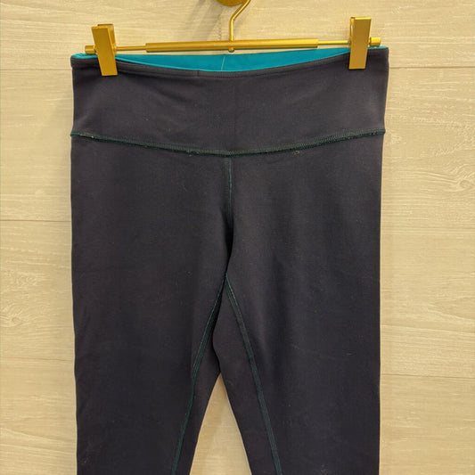 Lululemon Navy/ Blue Reversible Cropped Leggings 6