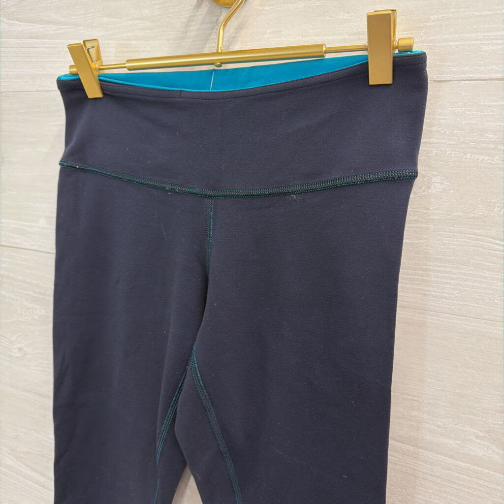 Lululemon Navy/ Blue Reversible Cropped Leggings 6