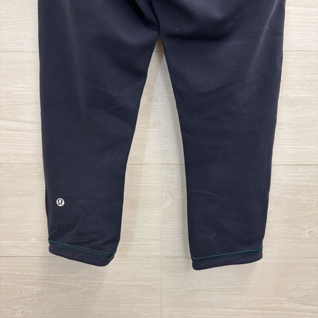 Lululemon Navy/ Blue Reversible Cropped Leggings 6