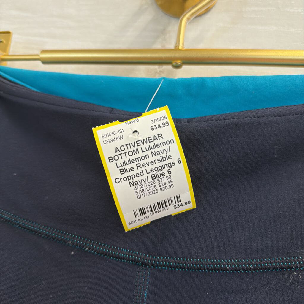 Lululemon Navy/ Blue Reversible Cropped Leggings 6