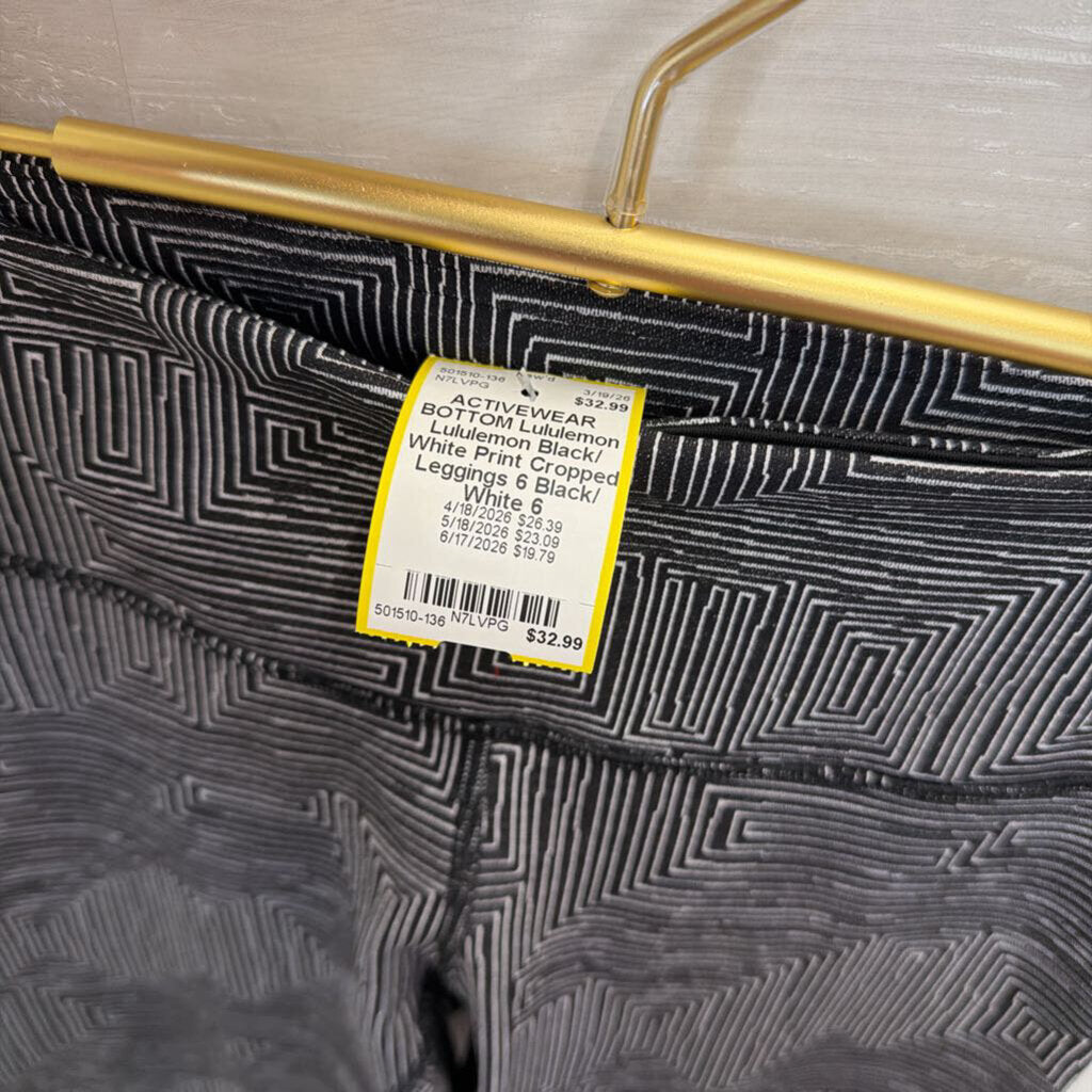 Lululemon Black/ White Print Cropped Leggings 6