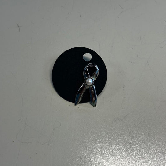 Silver/ Pearl Ribbon Pin