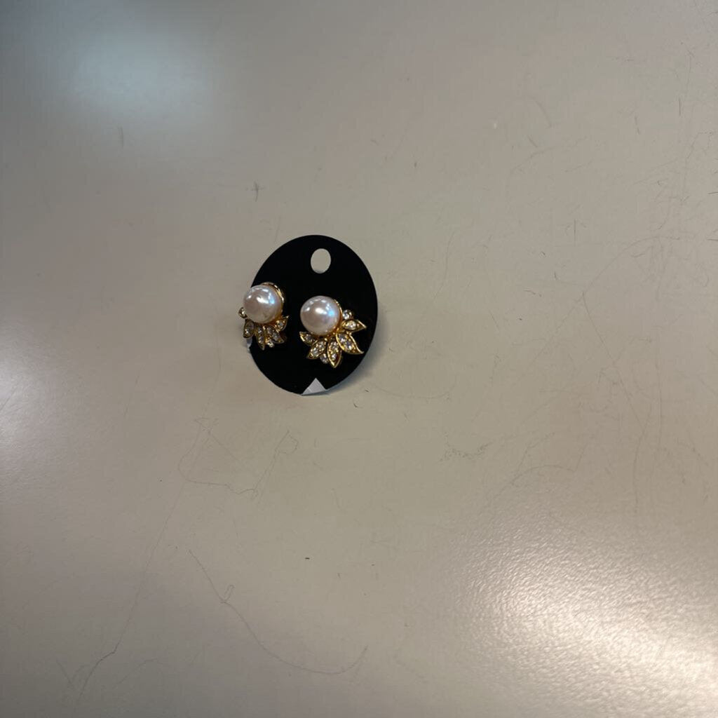 Gold/ Pearl Stud Earrings