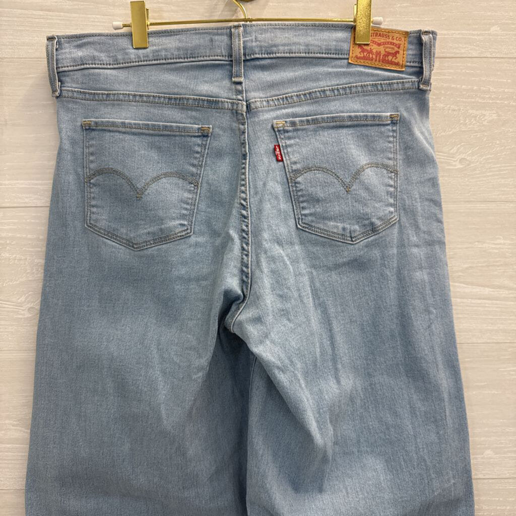 Levi Light Wash 318 Shaping Wide Leg Jeans 31
