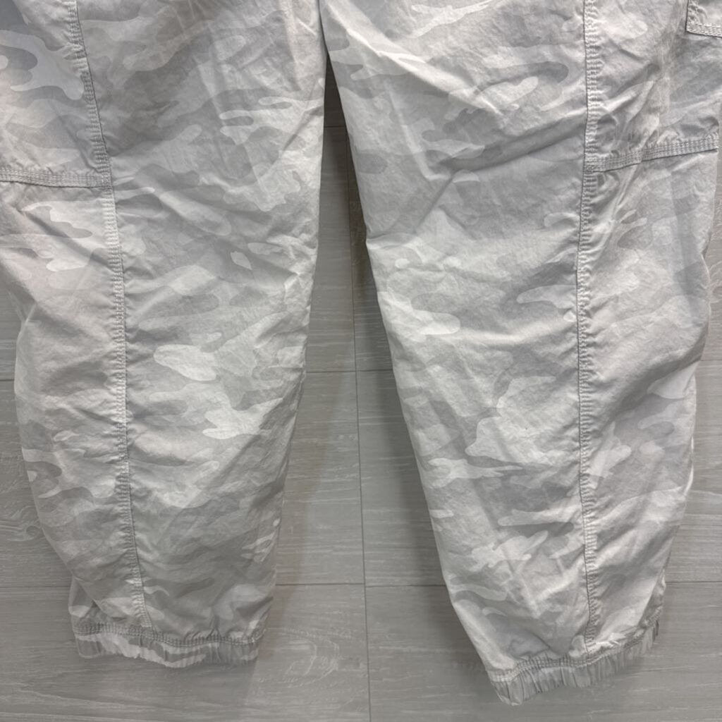 DKNY Sport Grey Camo Pull On Cargo Joggers Large