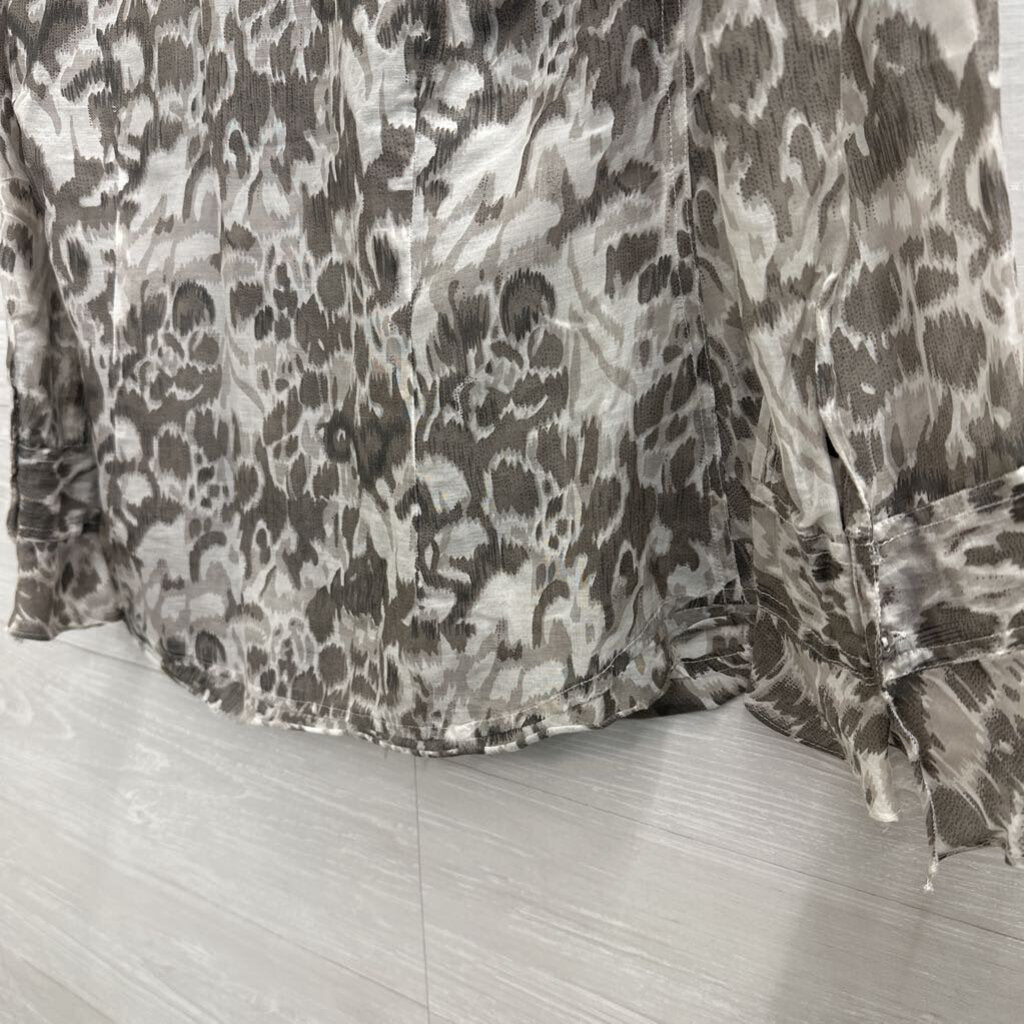 Shirts by Cino Grey/ White Print Ruffle Detail Long Sleeve Button Front Top Small