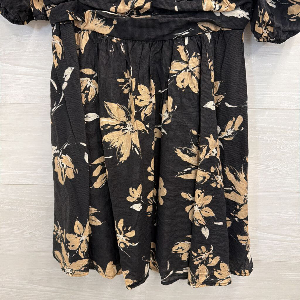Blu Pepper Black/ Beige Floral Print Short Puff Sleeve Dress Medium