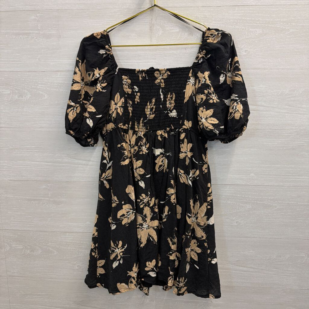Blu Pepper Black/ Beige Floral Print Short Puff Sleeve Dress Medium