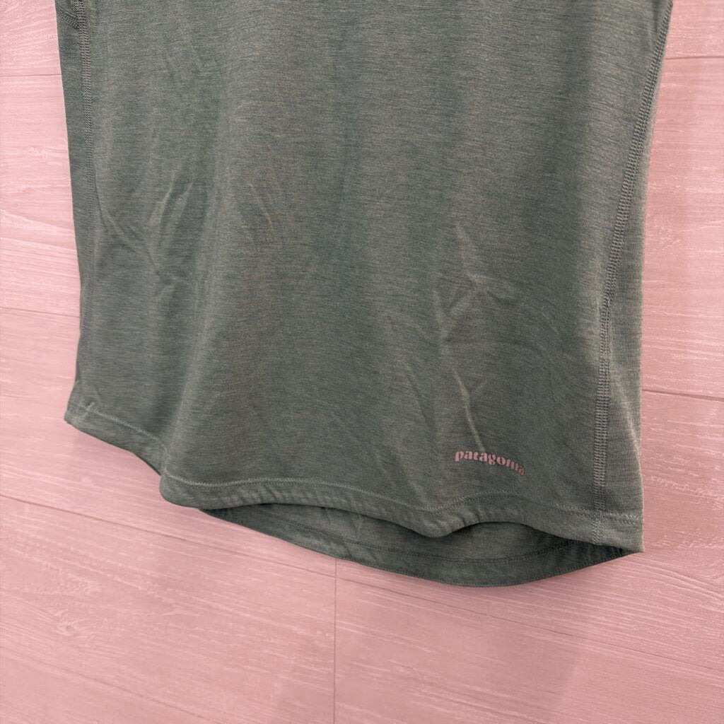 Patagonia Green Short Sleeve Top Small