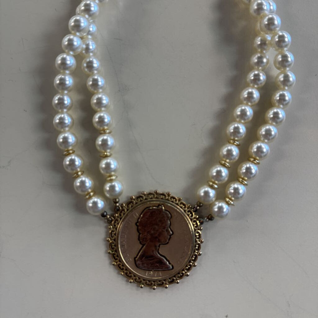 Double Pearl Strand Queen Necklace