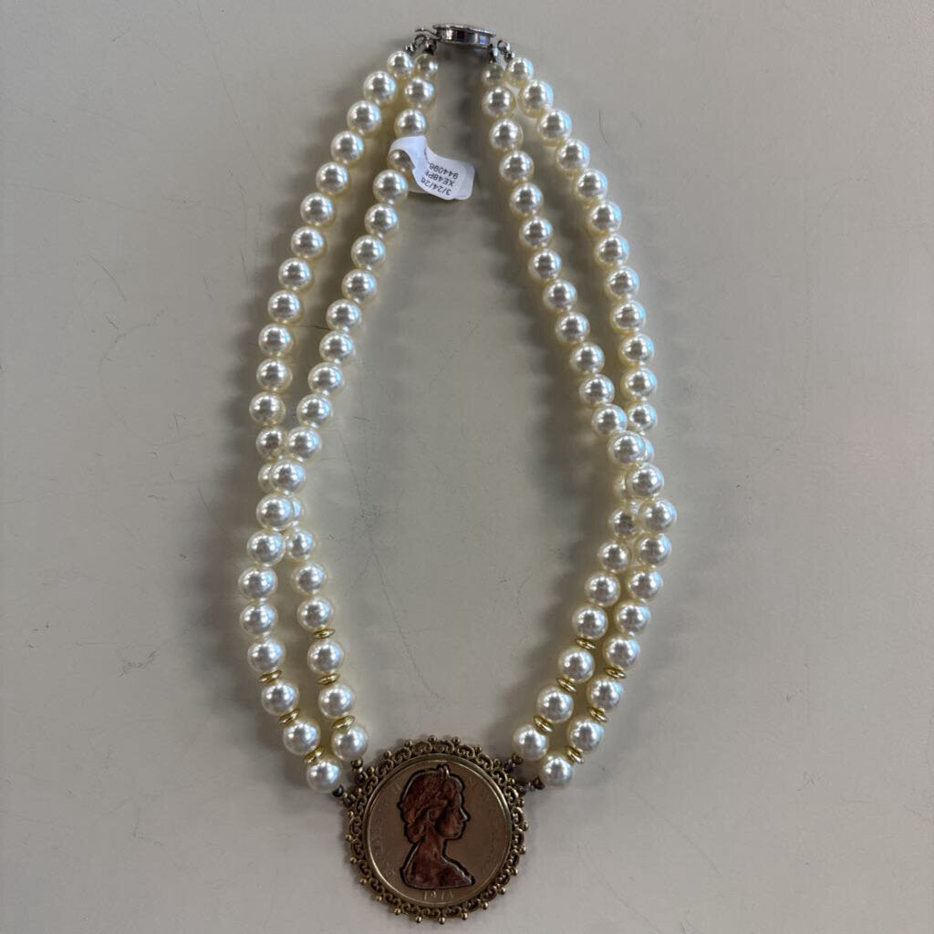 Double Pearl Strand Queen Necklace