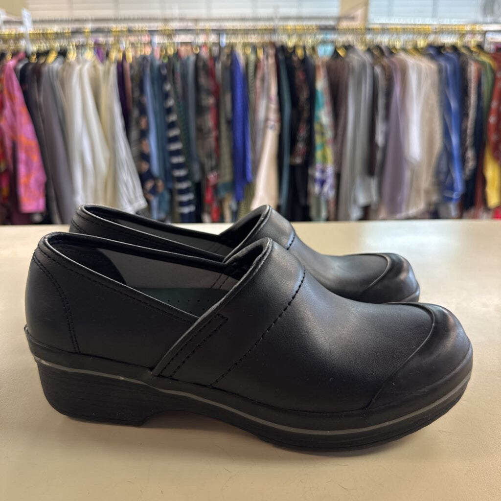 Dansko Black Leather Volley Clogs 37
