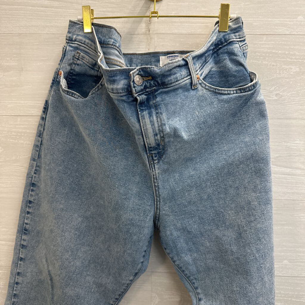 Denizen From Levi Light Wash Boyfriend Jeans 34