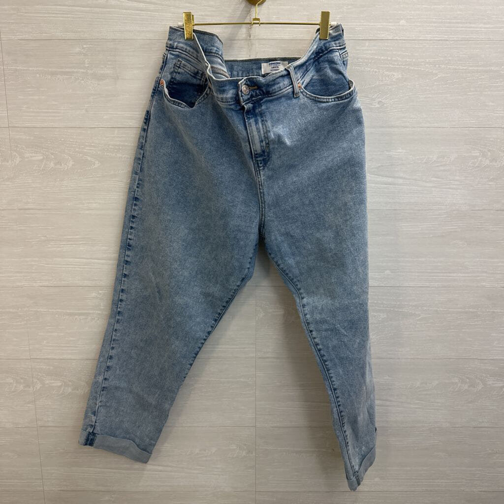 Denizen From Levi Light Wash Boyfriend Jeans 34