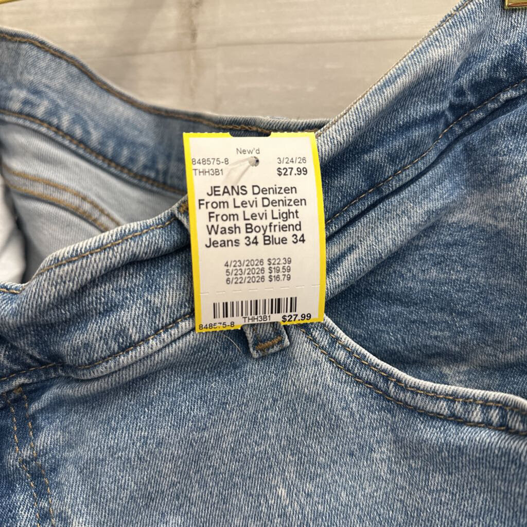 Denizen From Levi Light Wash Boyfriend Jeans 34