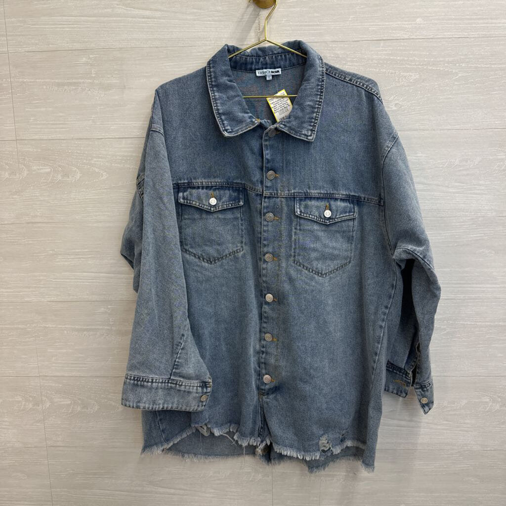 Fashion Nova Medium Wash Frayed Hem Long Sleeve Button Down Top Extra Large