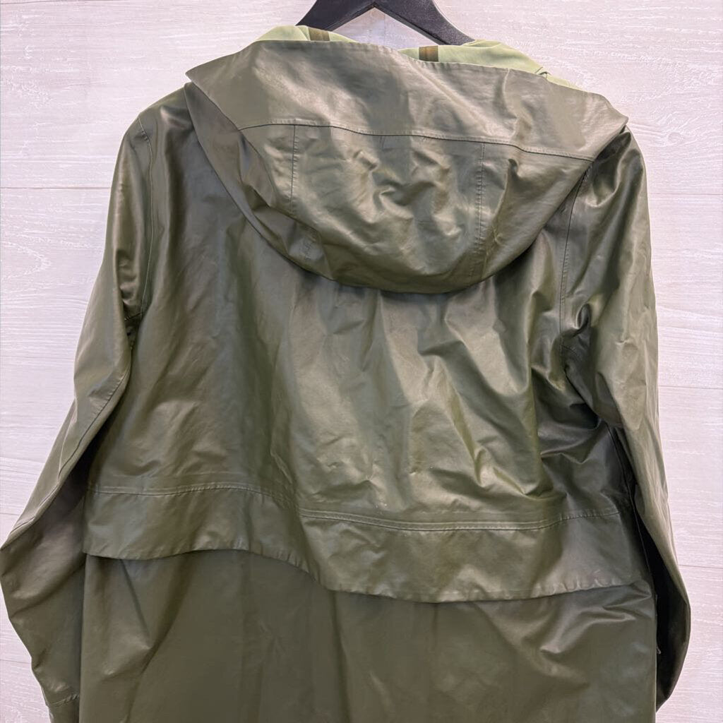 Lululemon Green Into the Drizzle Waterproof Rain Jacket 8